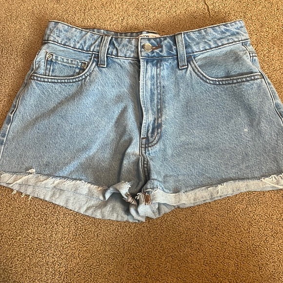 New zara jean shorts - Picture 1 of 3